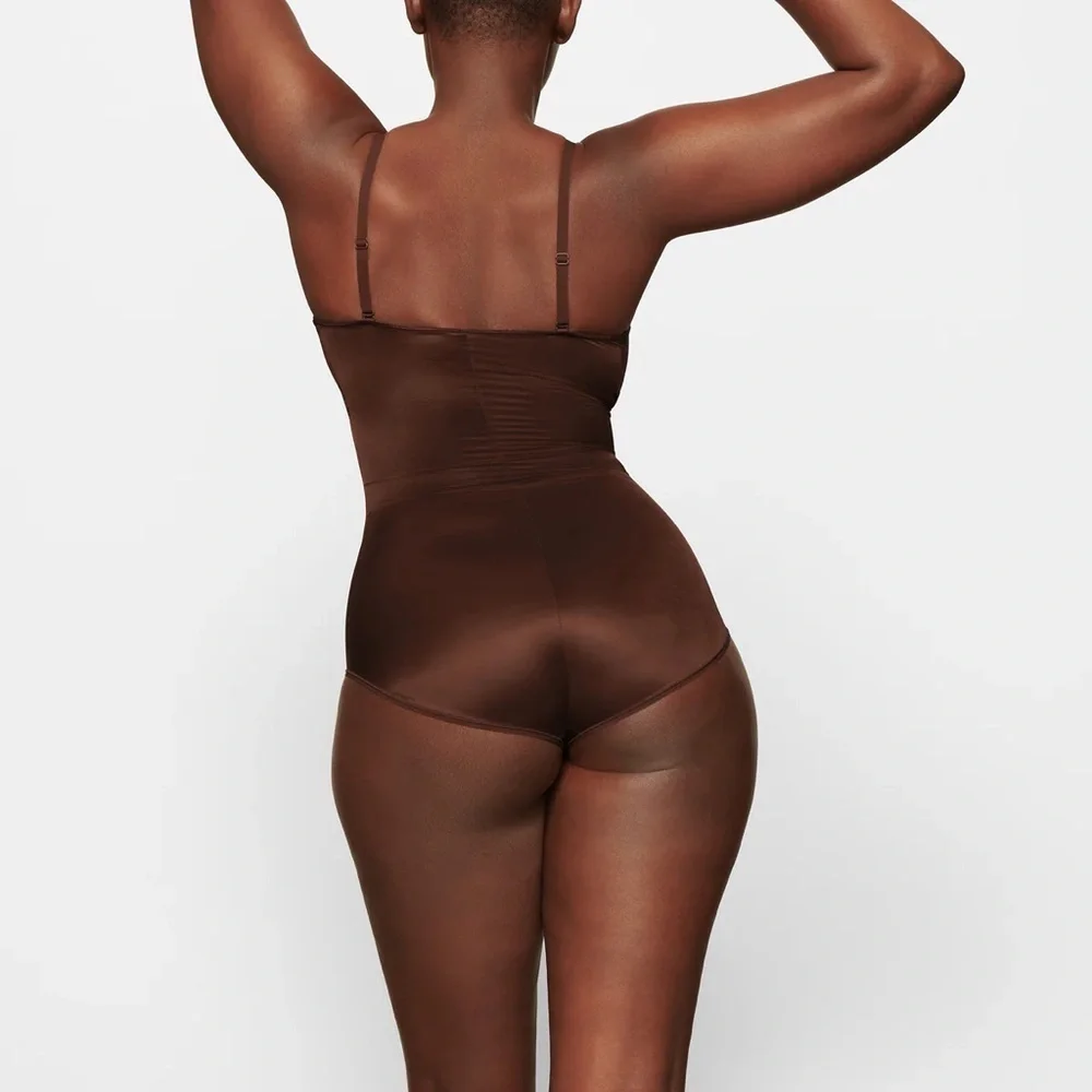 NWT Skims Barely There Shapewear Bodysuit Brief w/ Snaps Cocoa Brown XS